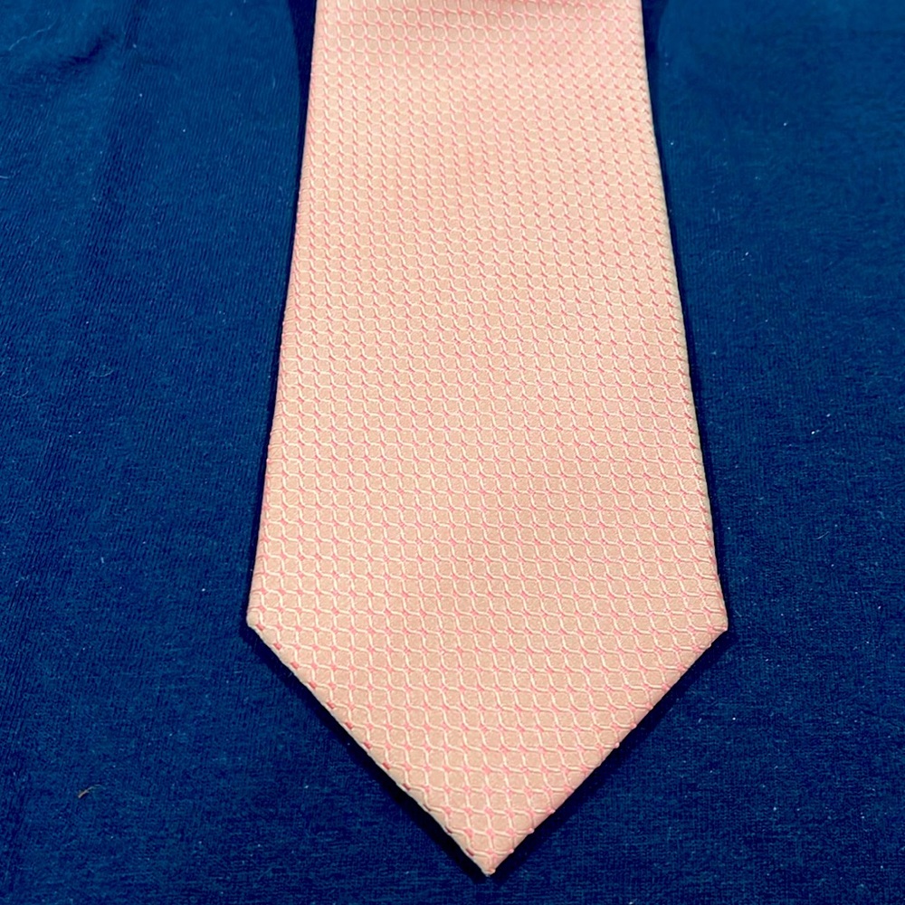 Euro knot silk tie